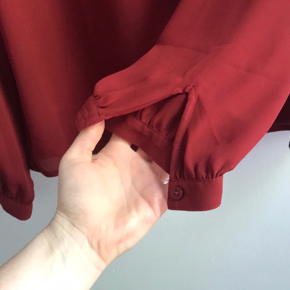 🍁 Express Red Back-Button Blouse 📚 - Picture 3 of 8